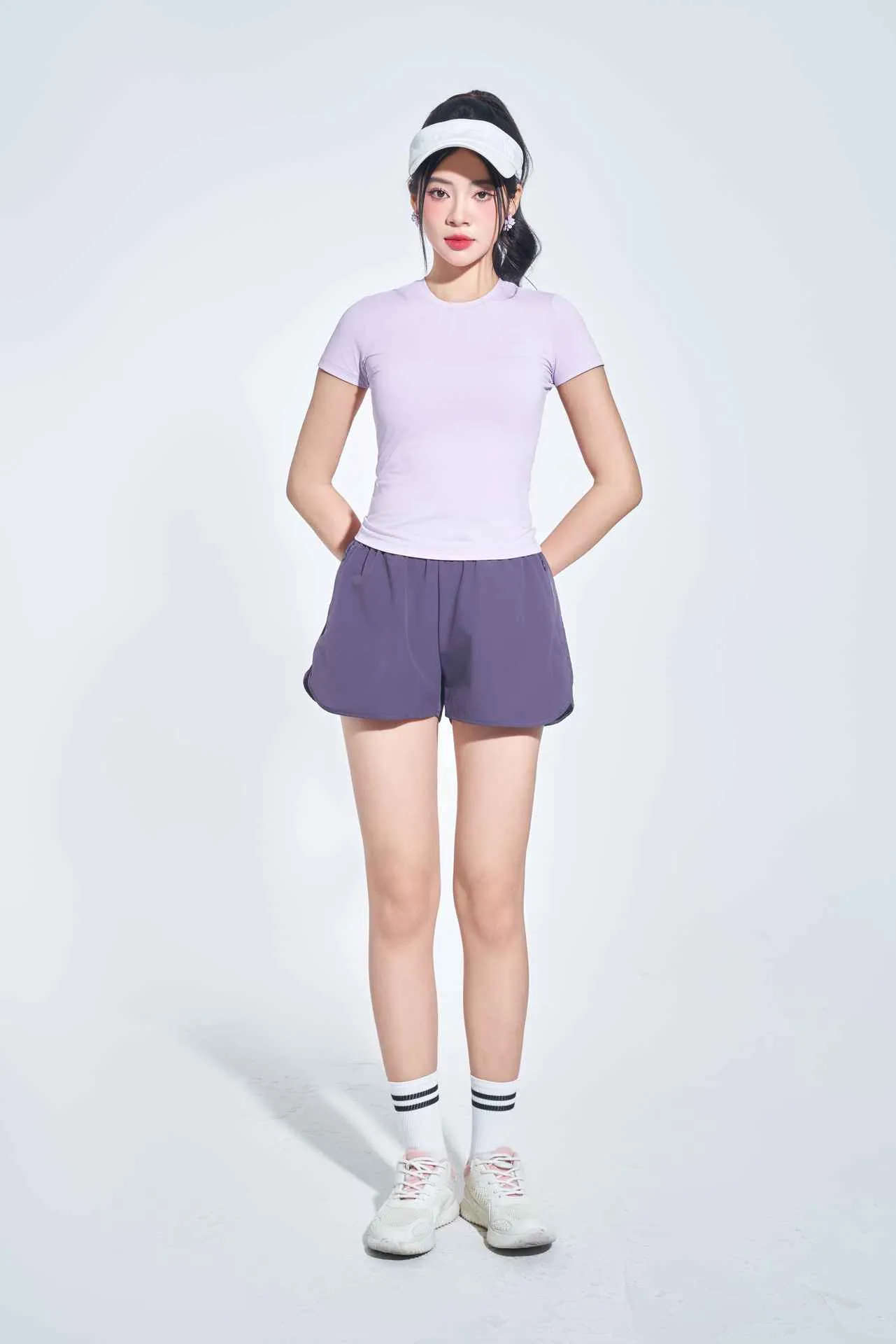 Quần sooc màu tím đậm