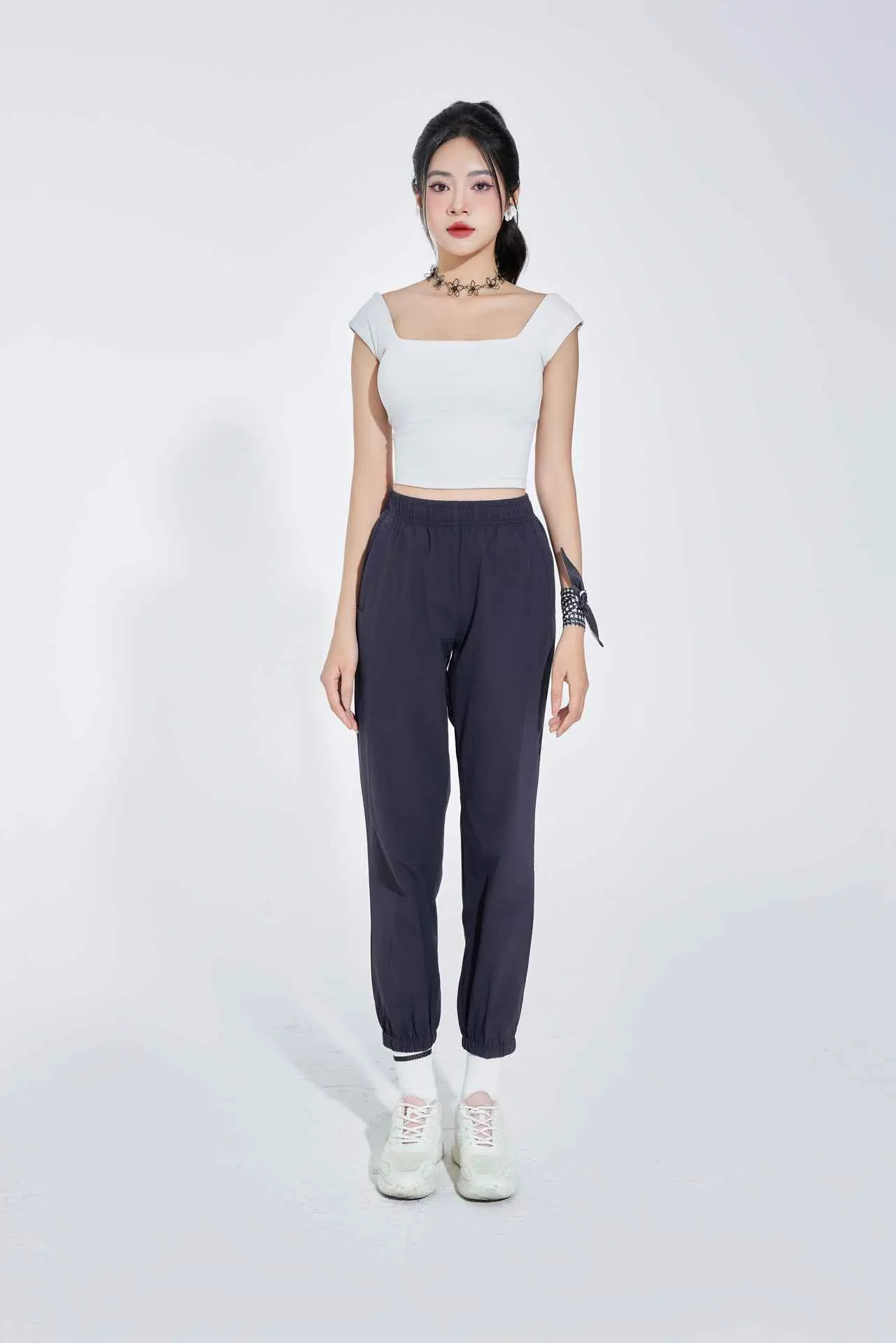 Quần jogger nữ màu xanh than