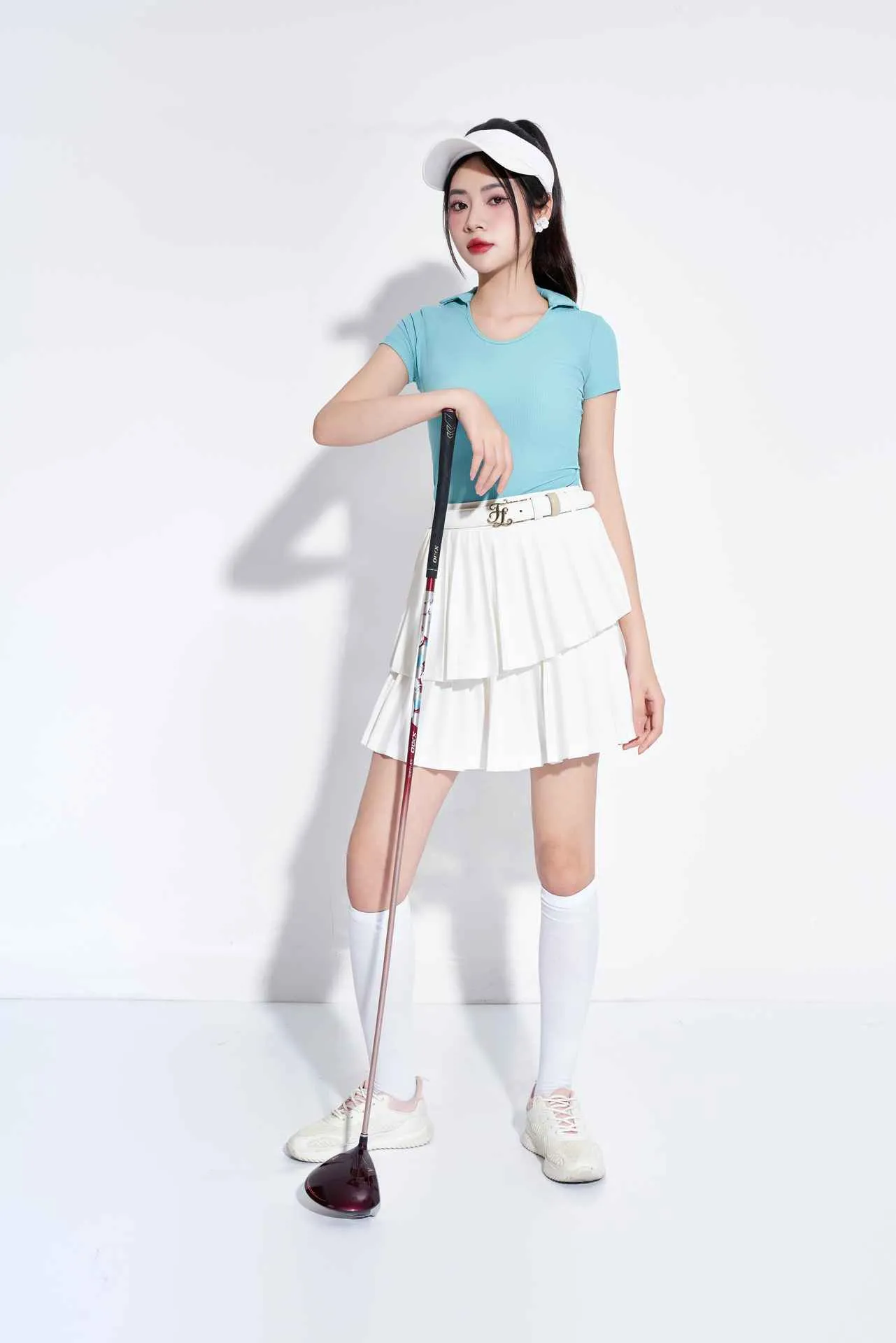 Áo cổ đức oval ngắn tay dáng thường màu xanh dương nhạt